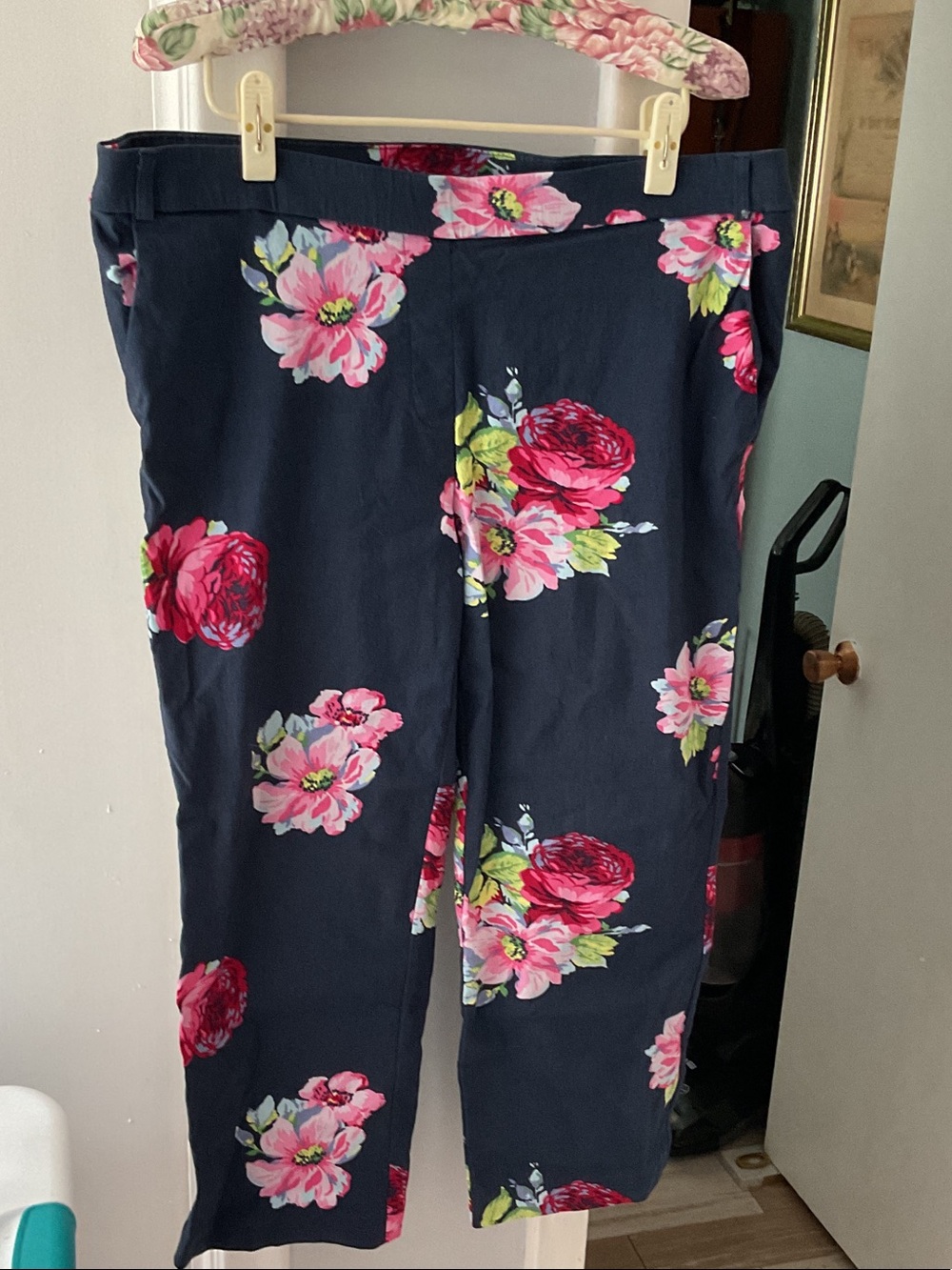 G001. Jules & Leopold Navy Capris with Pink & Green Floral Print |L